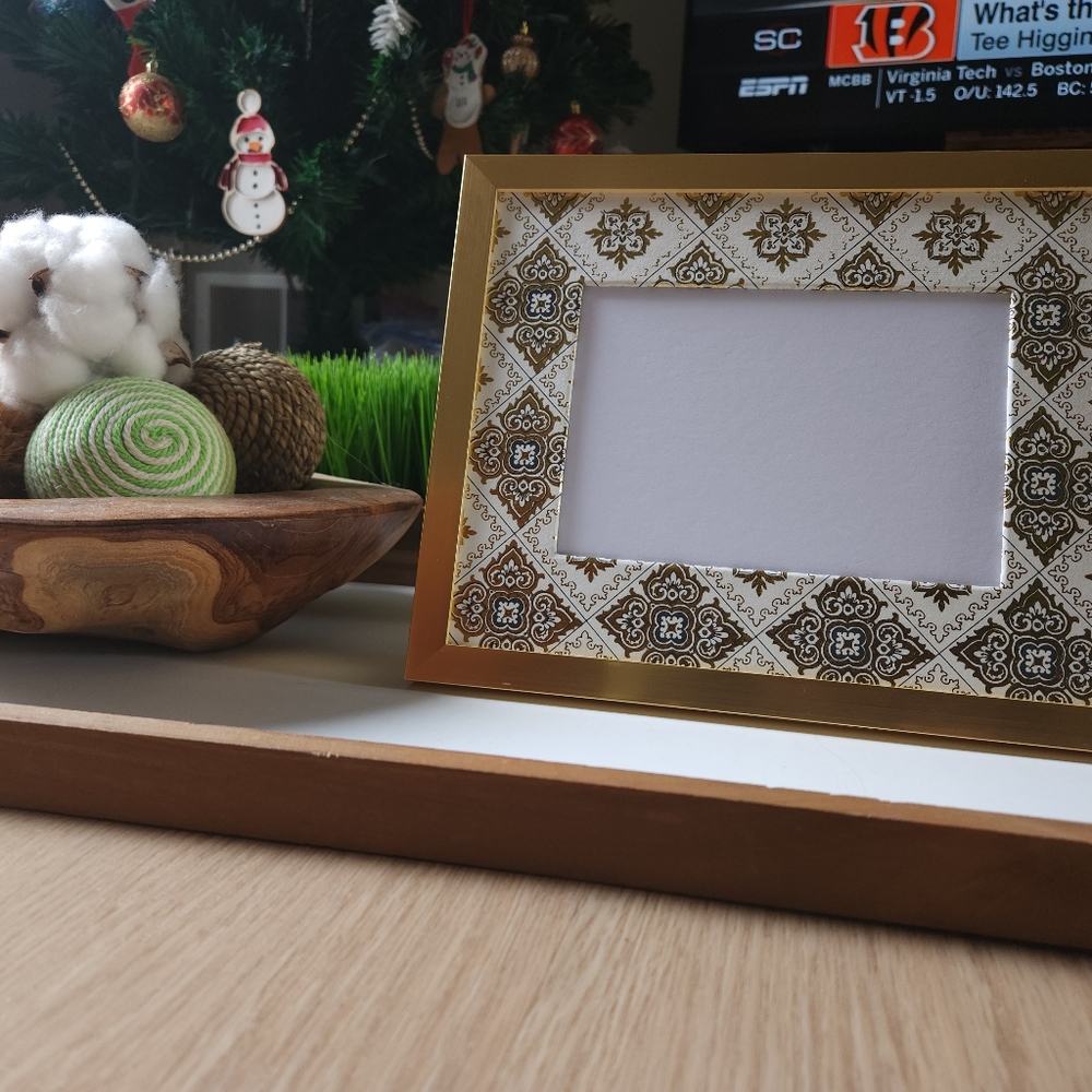 Luxurious 8x10 Gold & Ivory Patterned Mat with Frame – Luxury Combo | Vintage